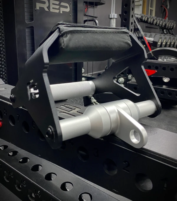 Lateral raise attachment - Cable attachment